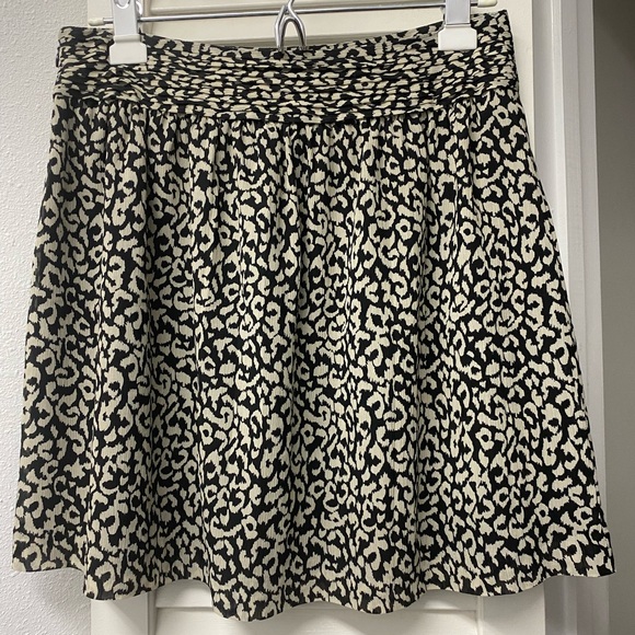 LOFT Dresses & Skirts - 🖤Loft | black & cream skirt | 0